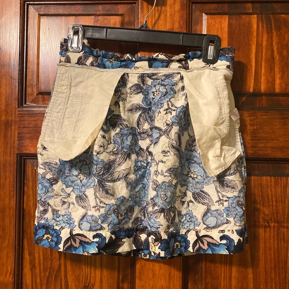 Ann Taylor LOFT Petites Linen-Blend Oversized Floral Mini Skirt Paperbag Waist - Picture 6 of 10